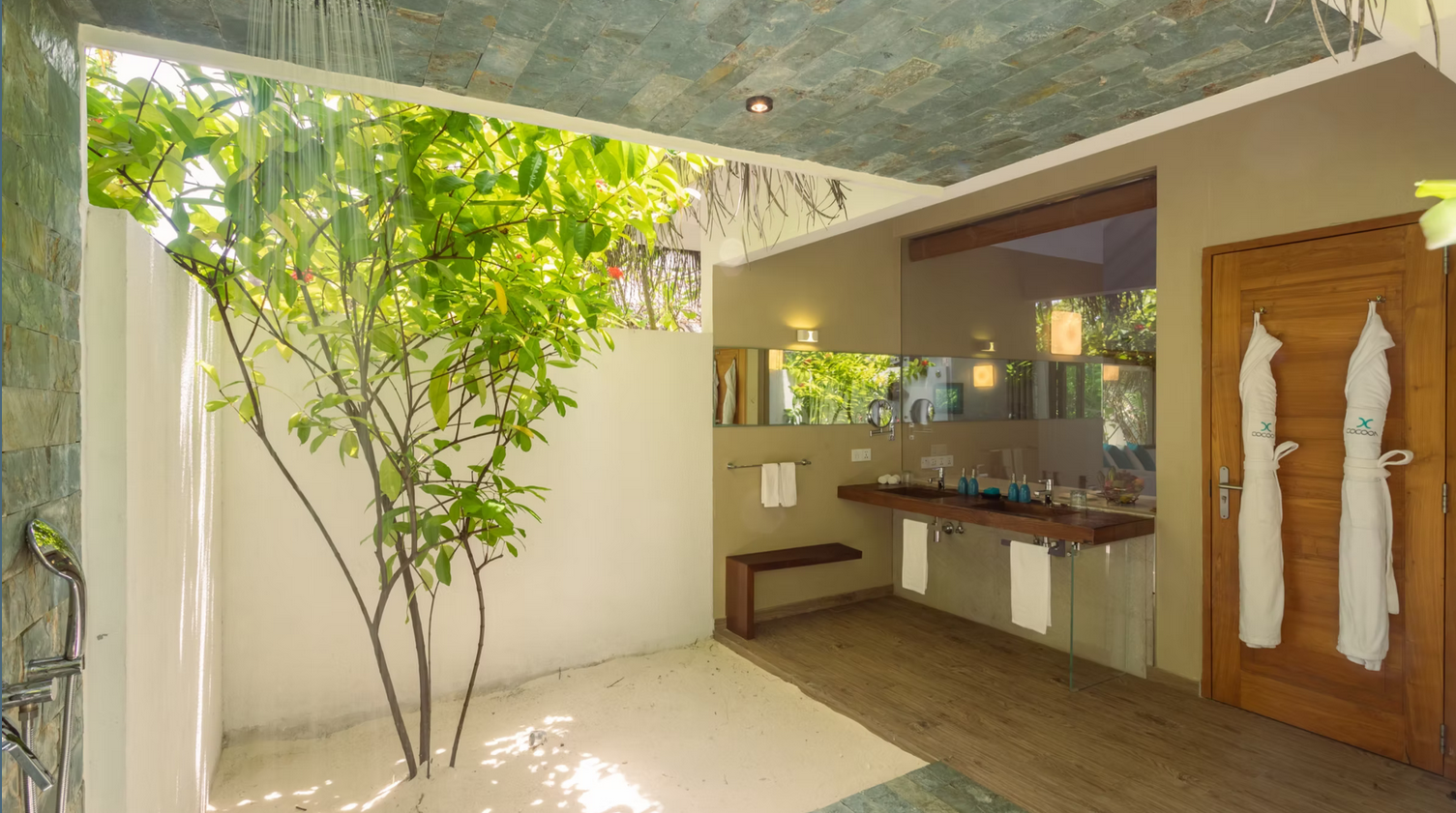 Beach Suite · One bedroom · beach